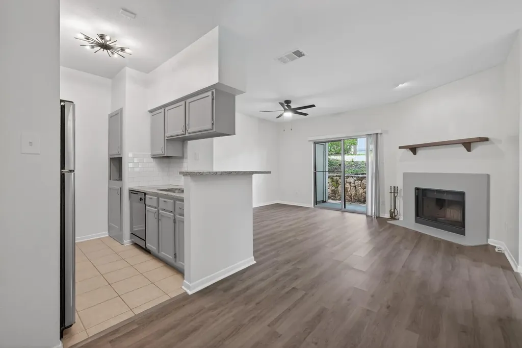 2450 Wickersham Lane Austin TX 78741