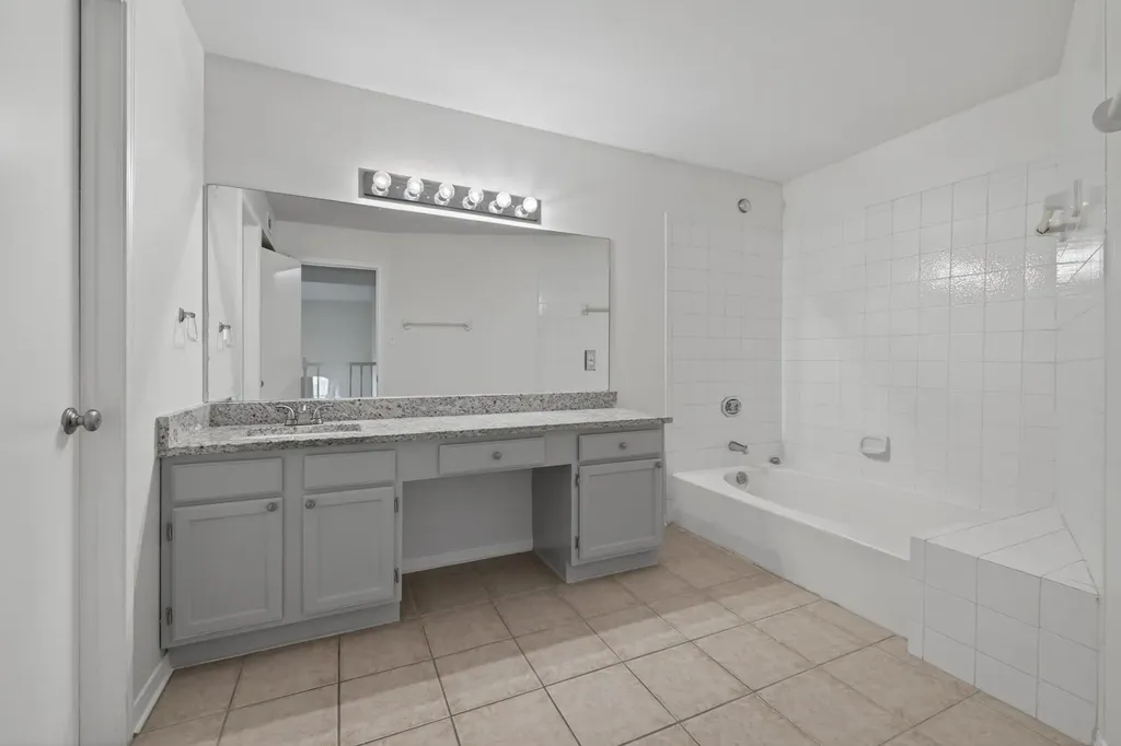 2450 Wickersham Lane Austin TX 78741