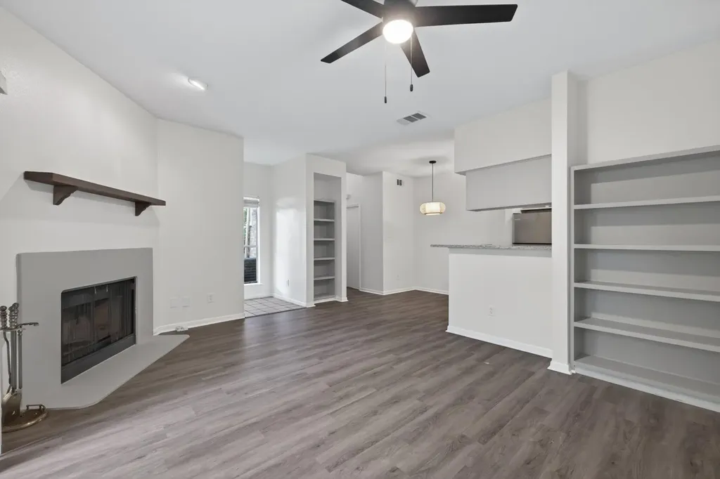 2450 Wickersham Lane Austin TX 78741