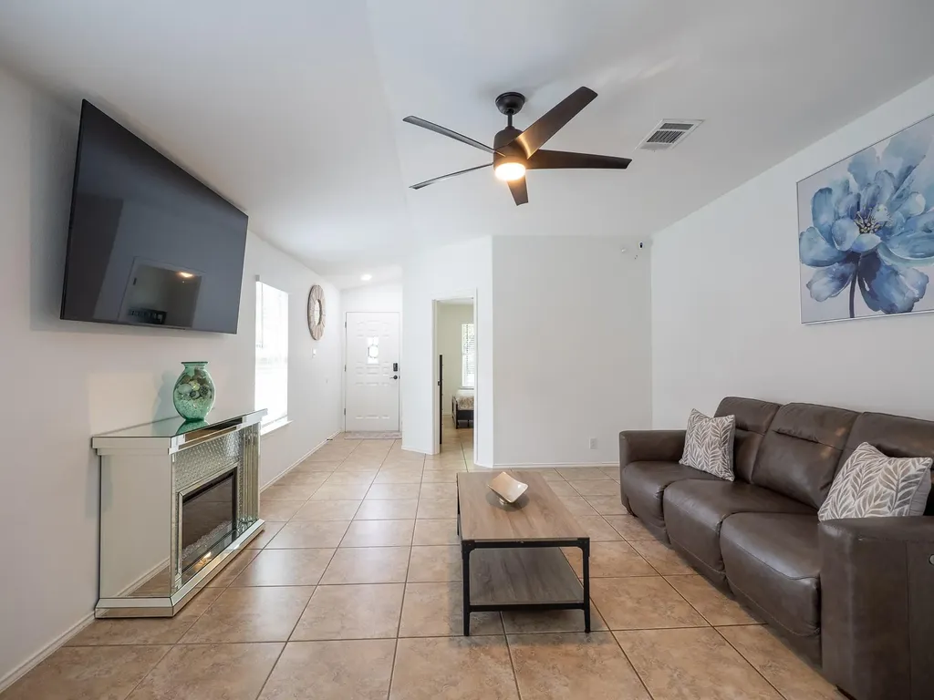 3900 Sojourner Street Austin TX 78725