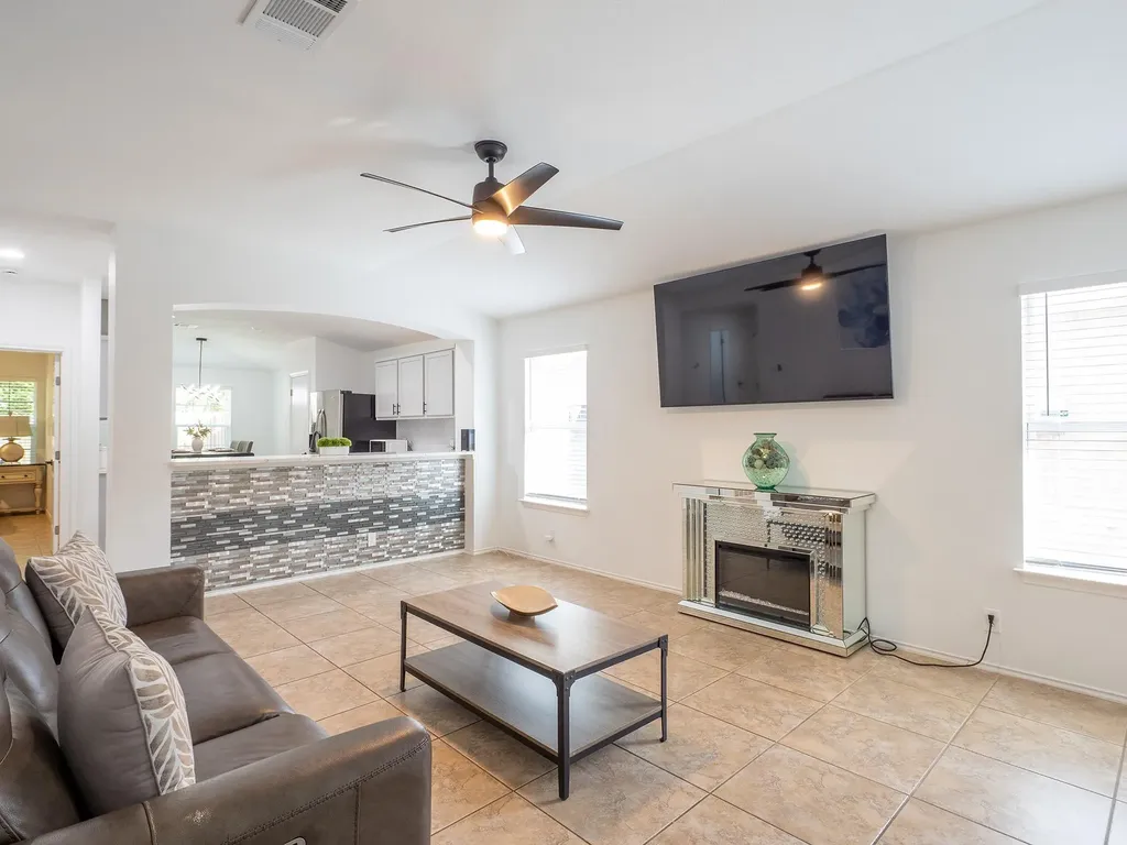 3900 Sojourner Street Austin TX 78725