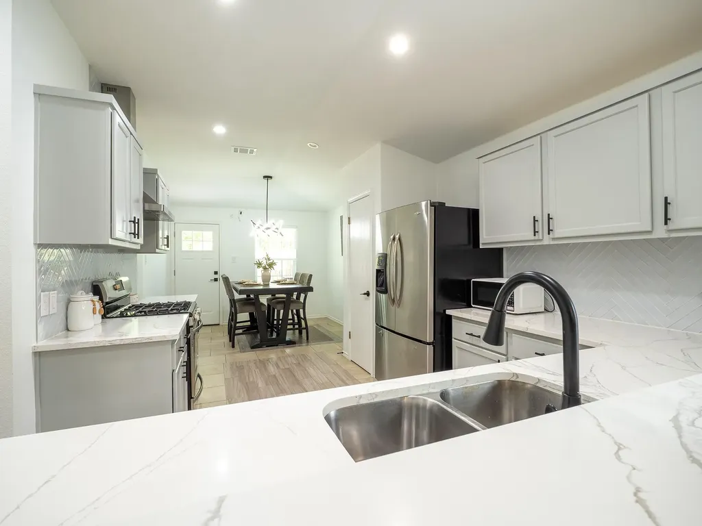 3900 Sojourner Street Austin TX 78725