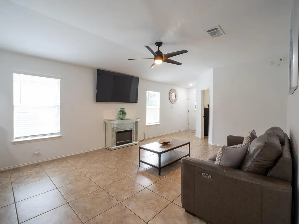 3900 Sojourner Street Austin TX 78725