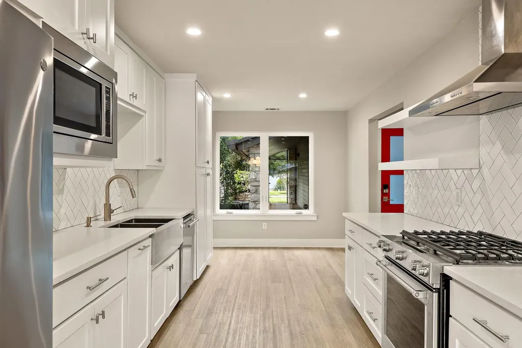 8910 Mount Bartlett Drive Austin TX 78759