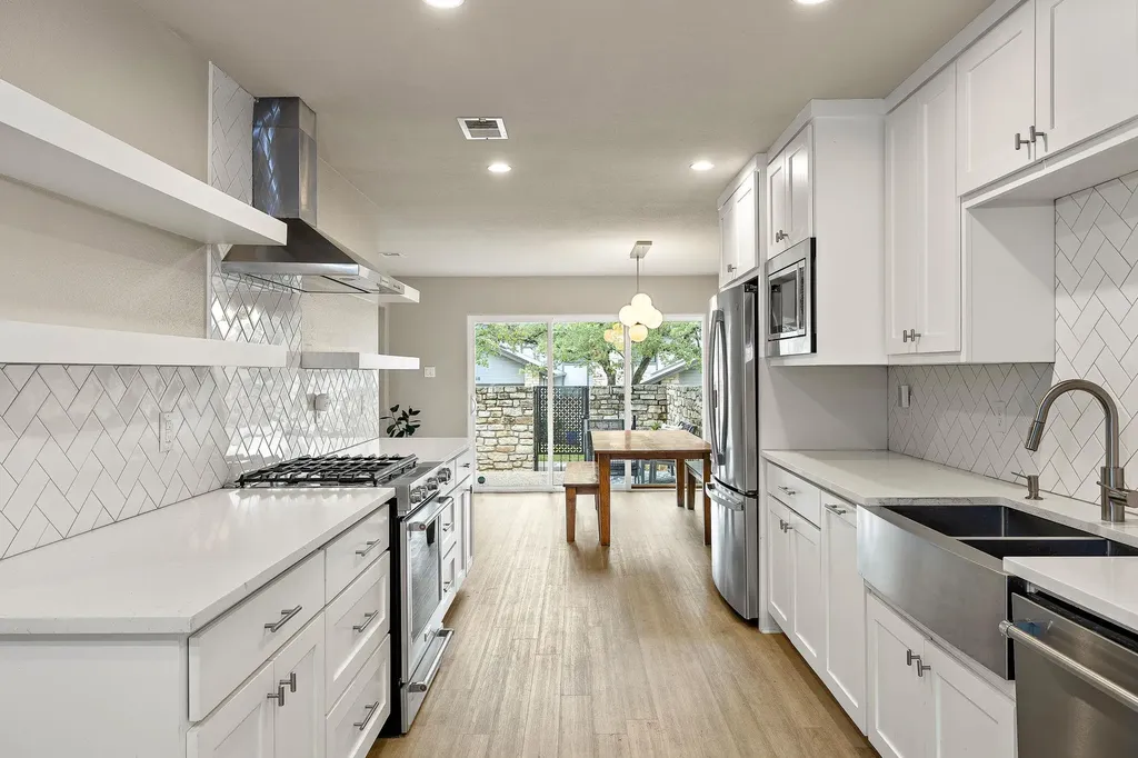 8910 Mount Bartlett Drive Austin TX 78759