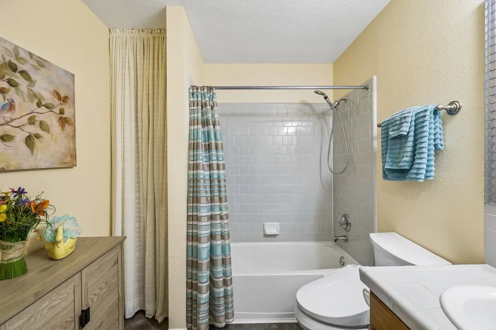 300 Bluff Road Spicewood TX 78669