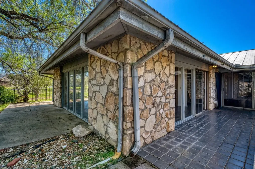 1504 Horseshoe Bay Proper Horseshoe Bay TX 78657