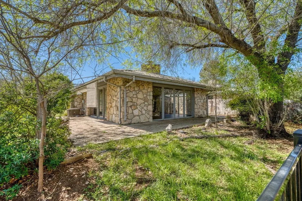 1504 Horseshoe Bay Proper Horseshoe Bay TX 78657