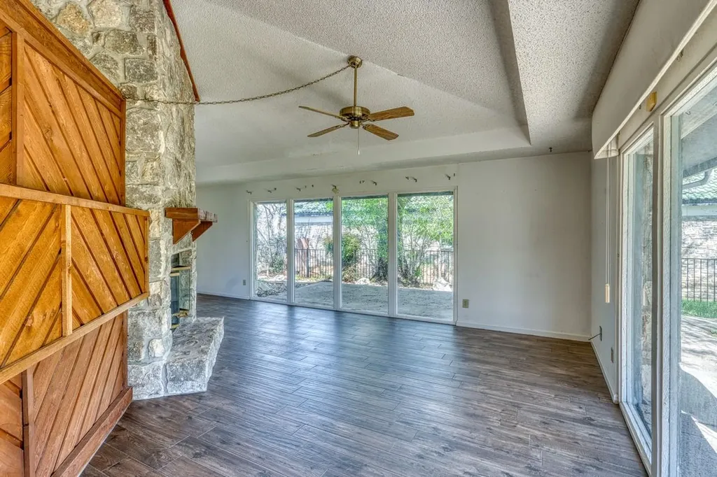 1504 Horseshoe Bay Proper Horseshoe Bay TX 78657