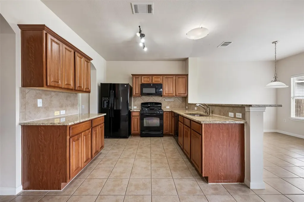 3825 Carbondale Avenue Austin TX 78744