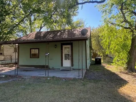 523 S Rio Grande Street Lockhart TX 78644