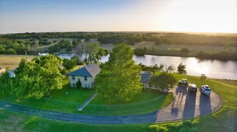2522 S Robinson Drive Robinson TX 76706