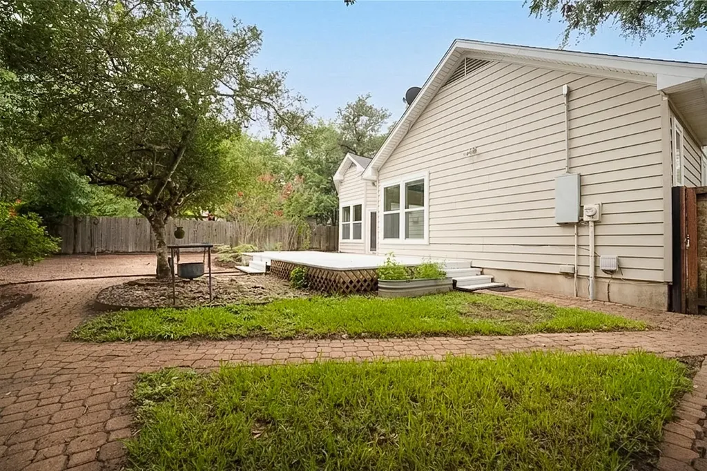 12515 Deer Falls Drive Austin TX 78729