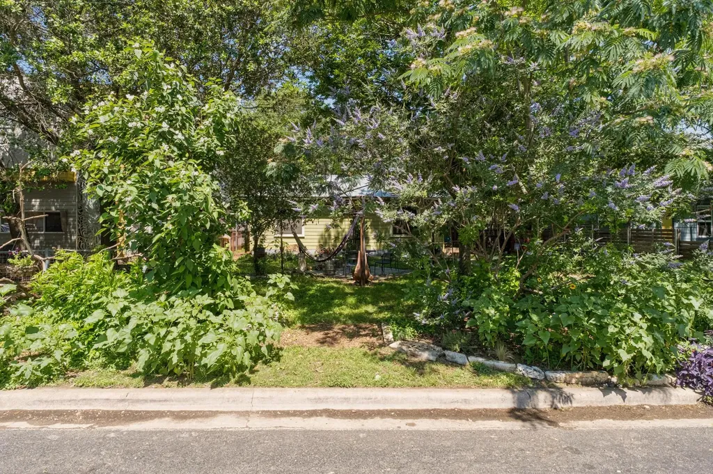 4416 Hank Avenue Austin TX 78745