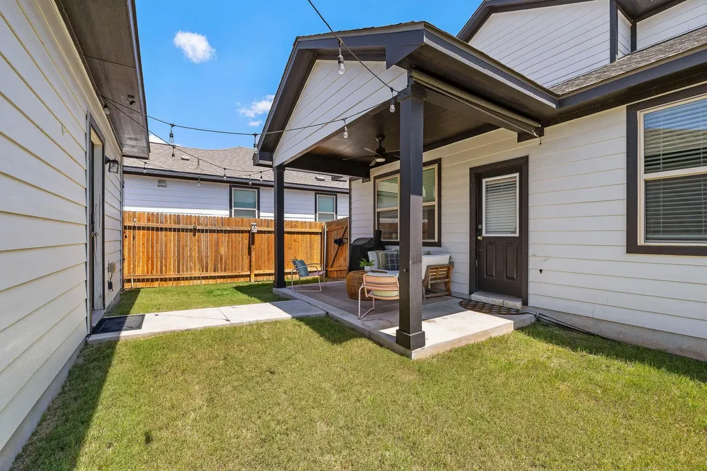 1923 Pecan Island Drive Leander TX 78641
