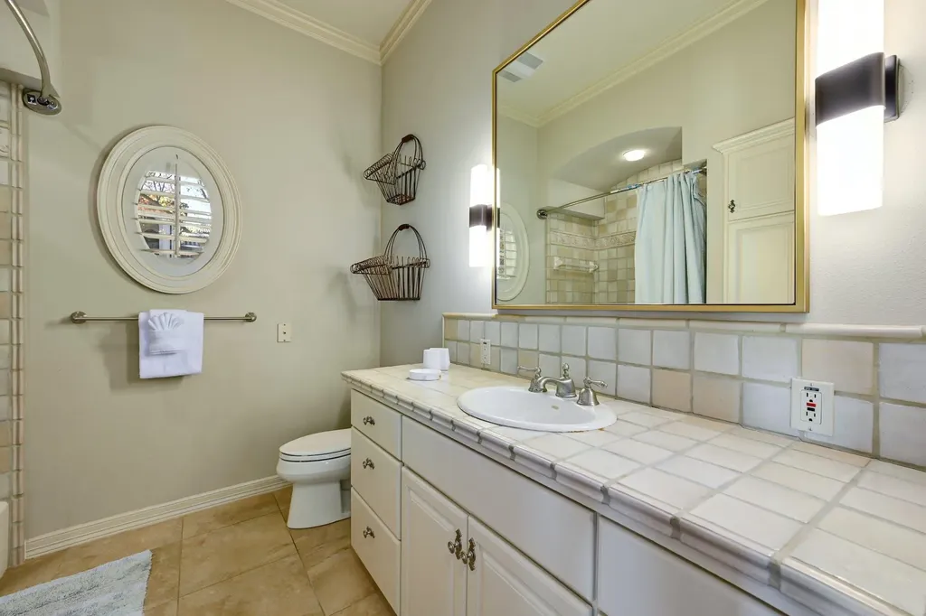 4400 Island Avenue Austin TX 78731