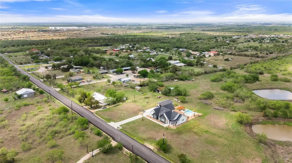 8802 Evelyn Road Buda TX 78610
