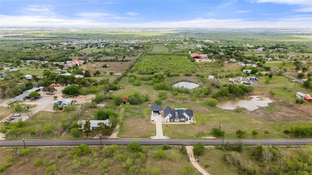 8802 Evelyn Road Buda TX 78610