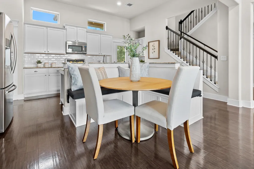 11106 Railway Lane Austin TX 78717