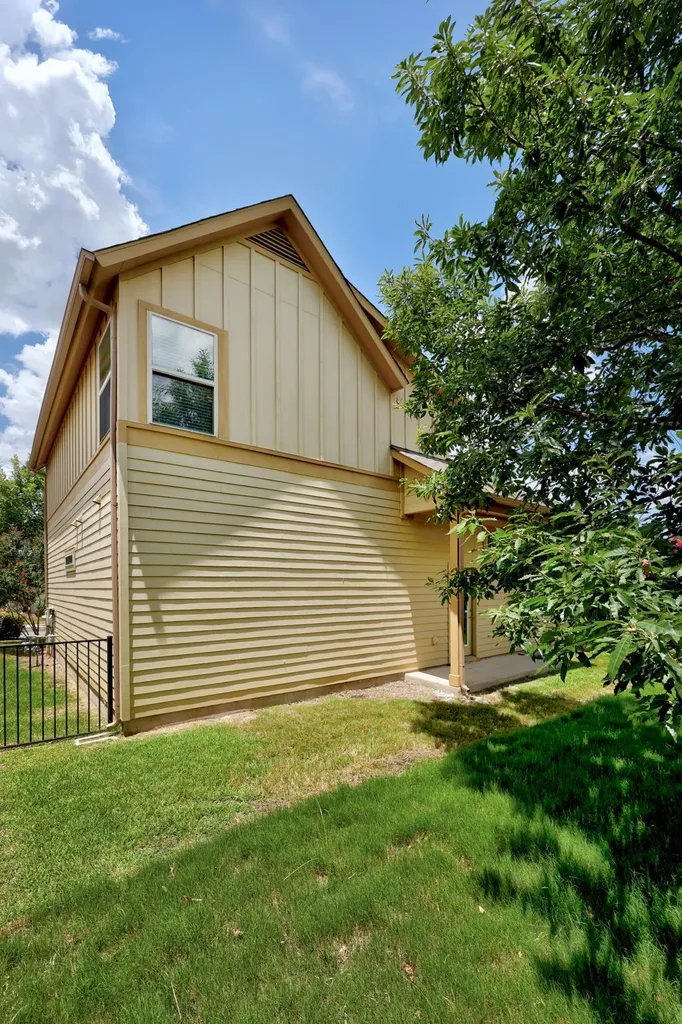 11106 Railway Lane Austin TX 78717