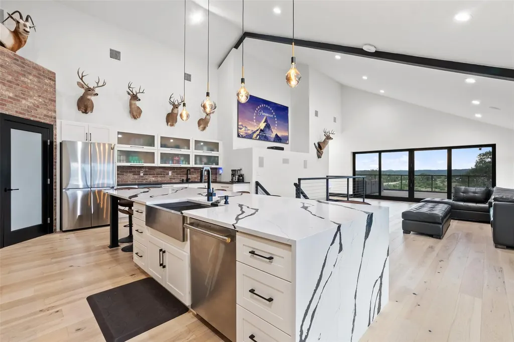 561 Broken Bit Trail Dripping Springs TX 78620