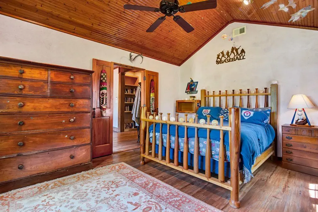 541 Martindale Falls Road Martindale TX 78655