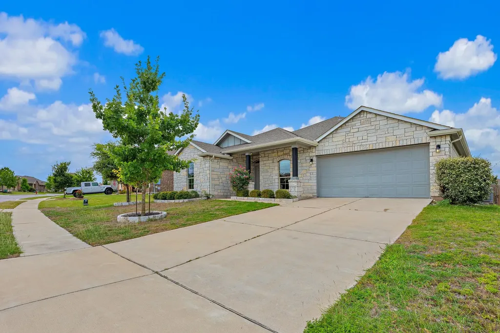 1958 Mexia Drive Round Rock TX 78664