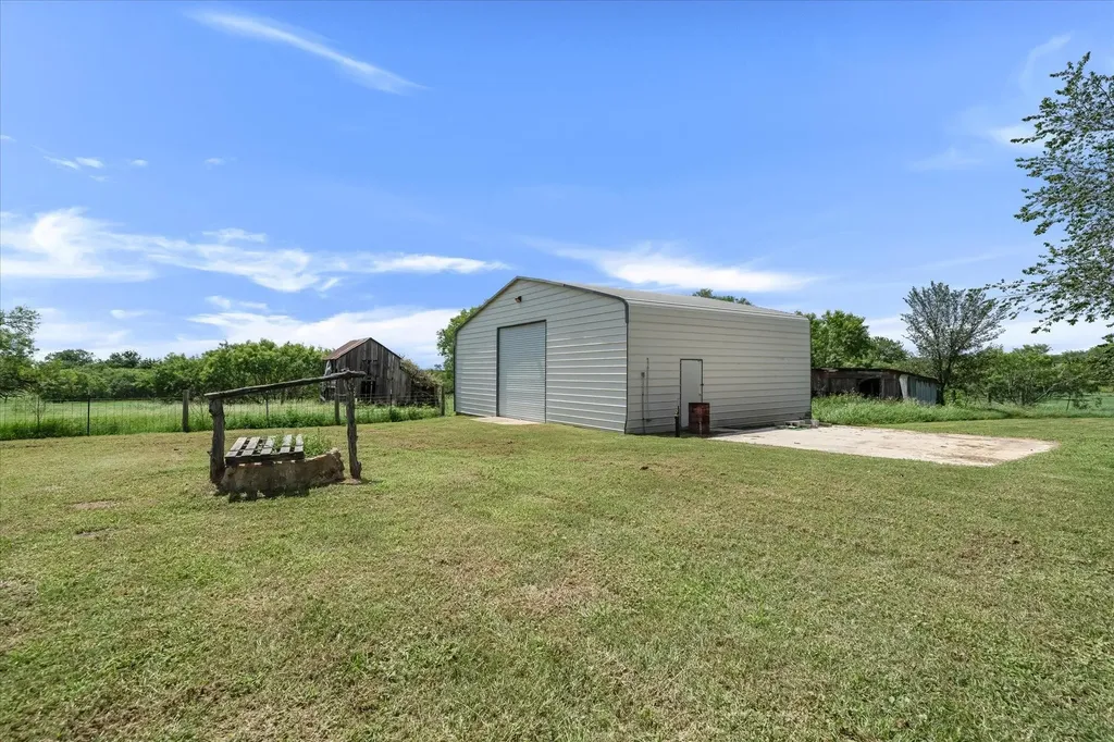 14858 Fm 1322 Luling TX 78648