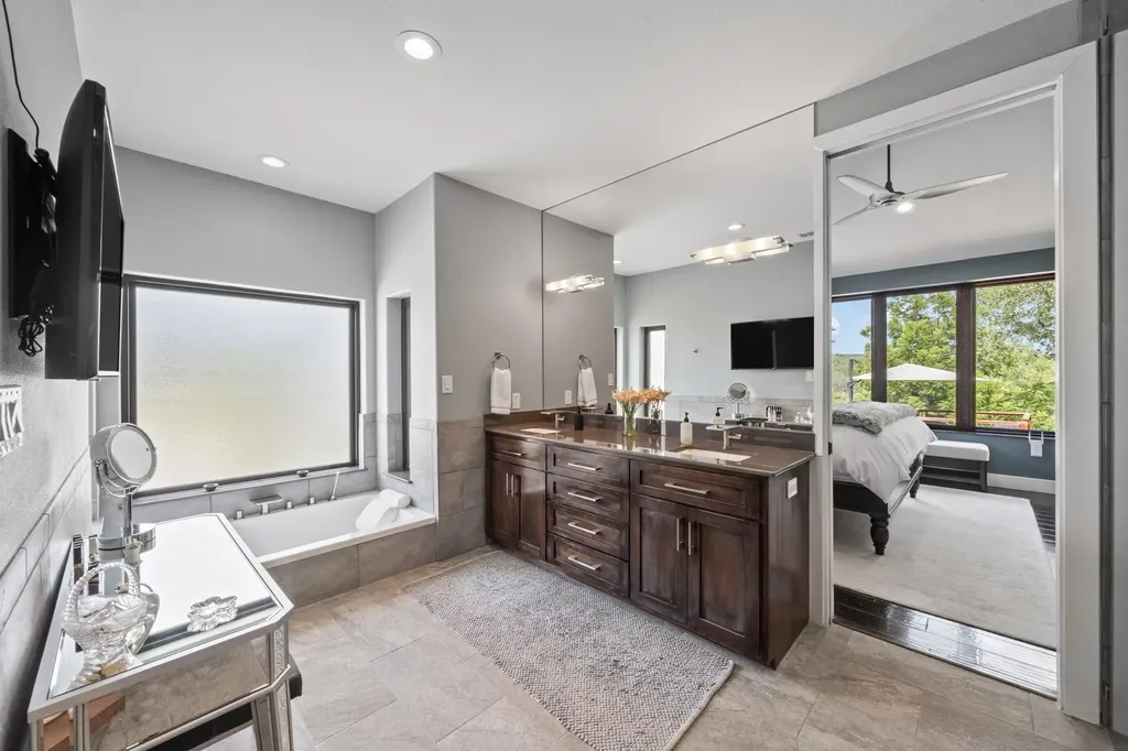 172 Bluff Trail Dripping Springs TX 78620