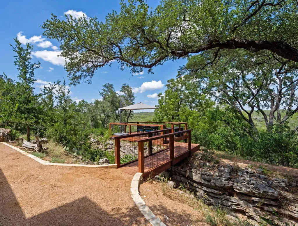 172 Bluff Trail Dripping Springs TX 78620