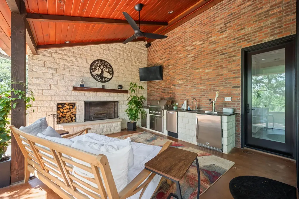 172 Bluff Trail Dripping Springs TX 78620