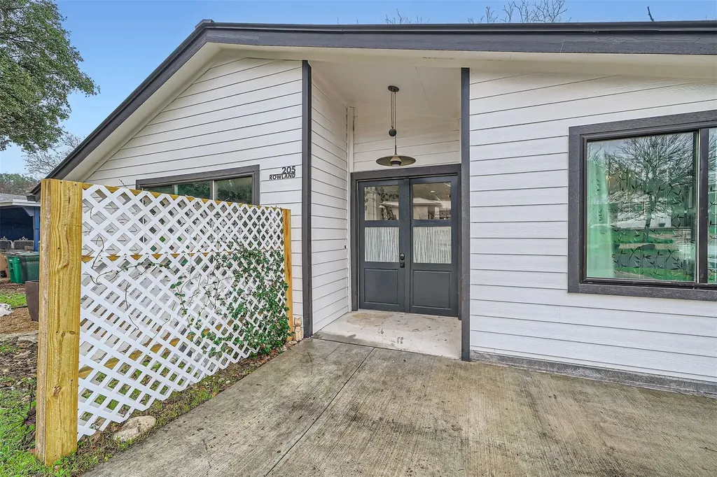 205 Rowland Drive Austin TX 78745