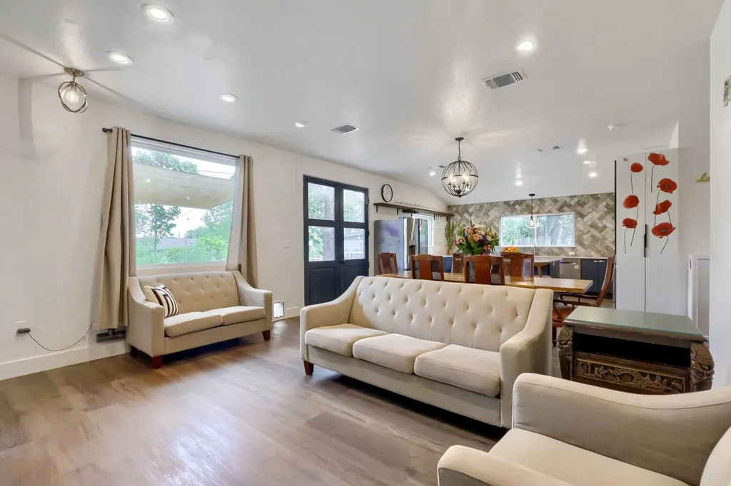 205 Rowland Drive Austin TX 78745