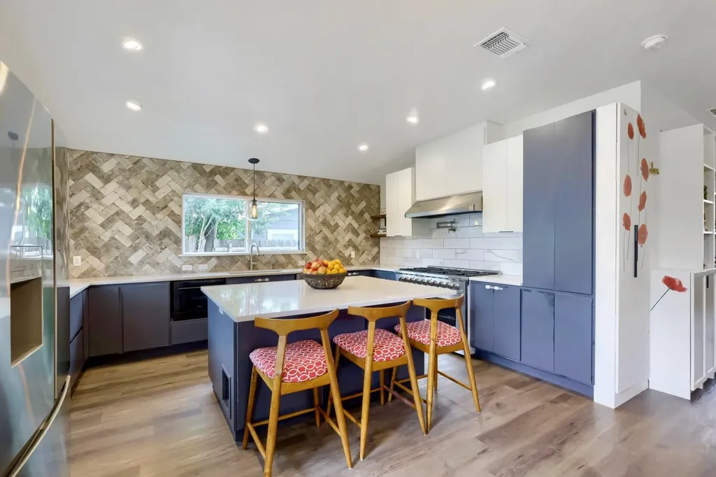 205 Rowland Drive Austin TX 78745