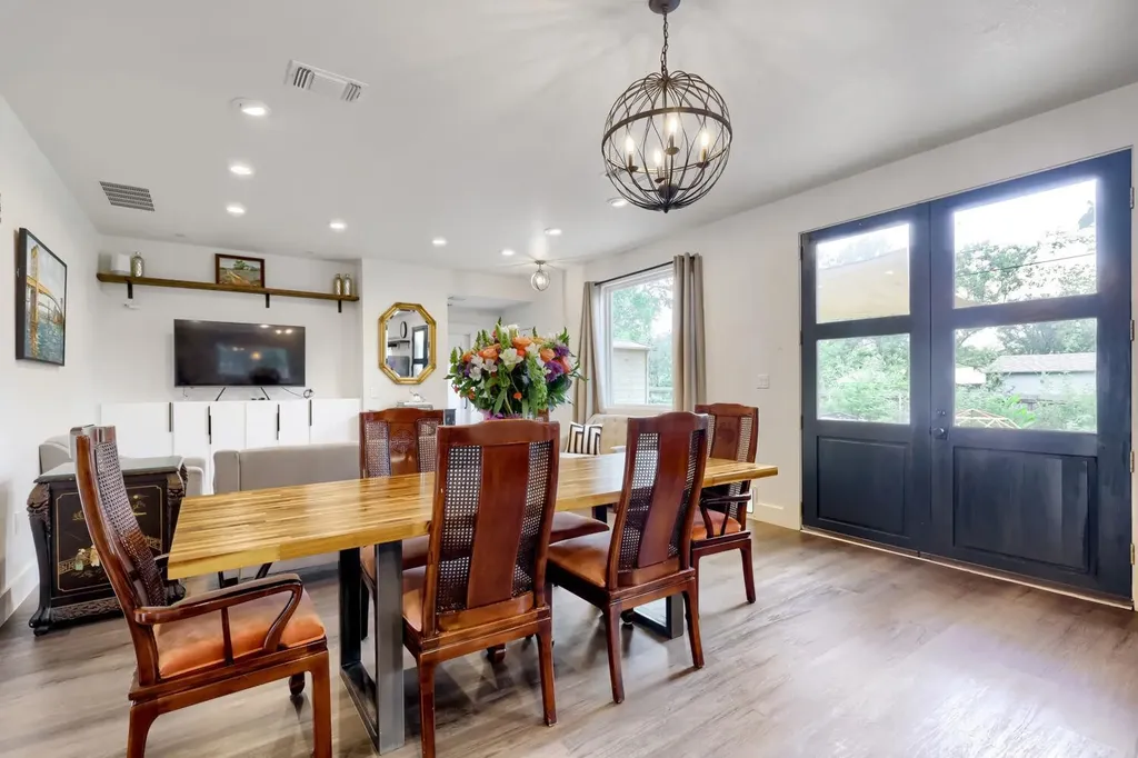 205 Rowland Drive Austin TX 78745