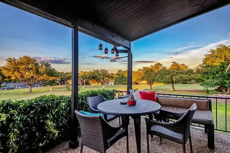 402 Seawind Street Lakeway TX 78734