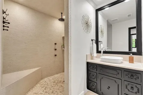 402 Seawind Street Lakeway TX 78734
