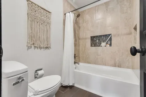 402 Seawind Street Lakeway TX 78734