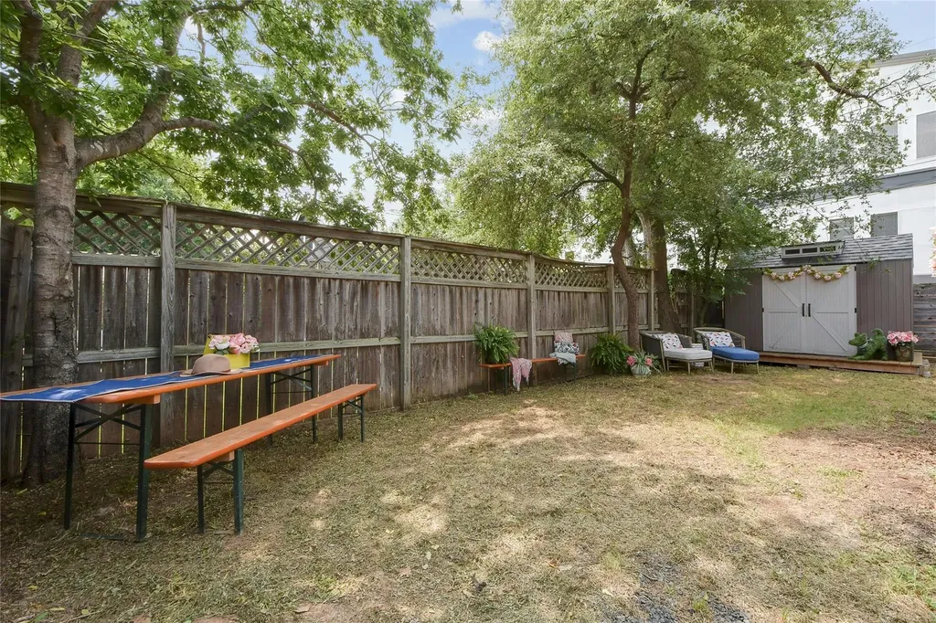 3403 King Street Austin TX 78705