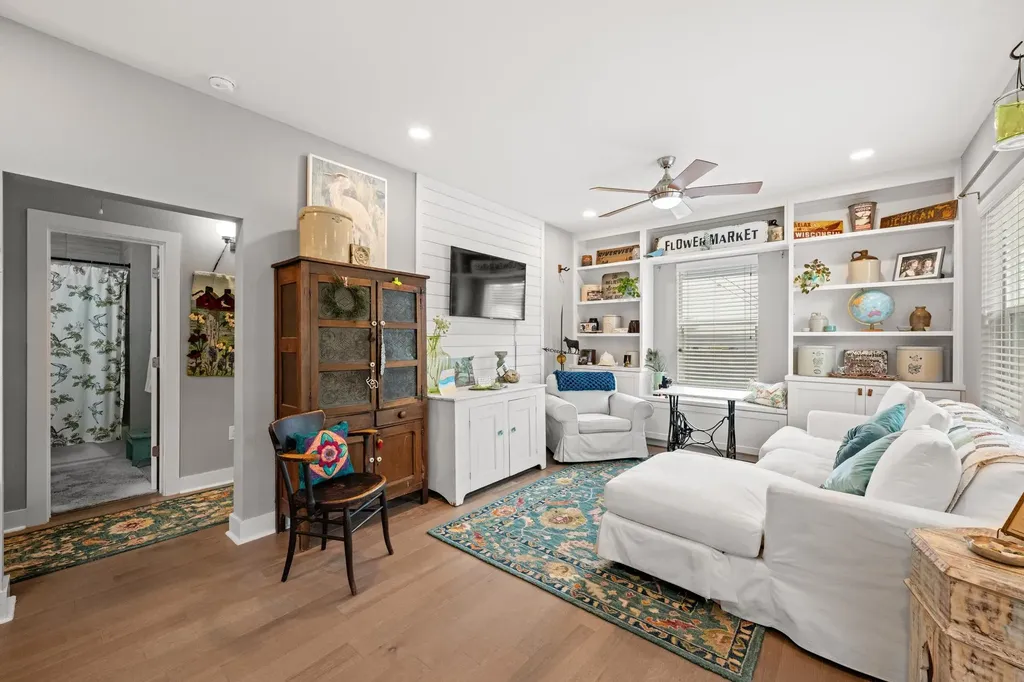 3403 King Street Austin TX 78705