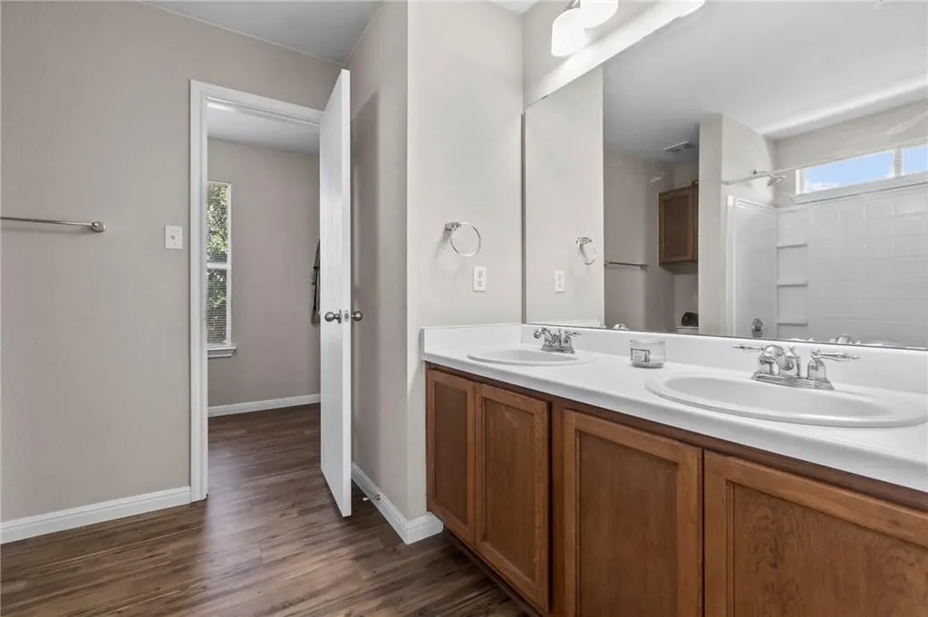 18425 Crestwind Lane Elgin TX 78621