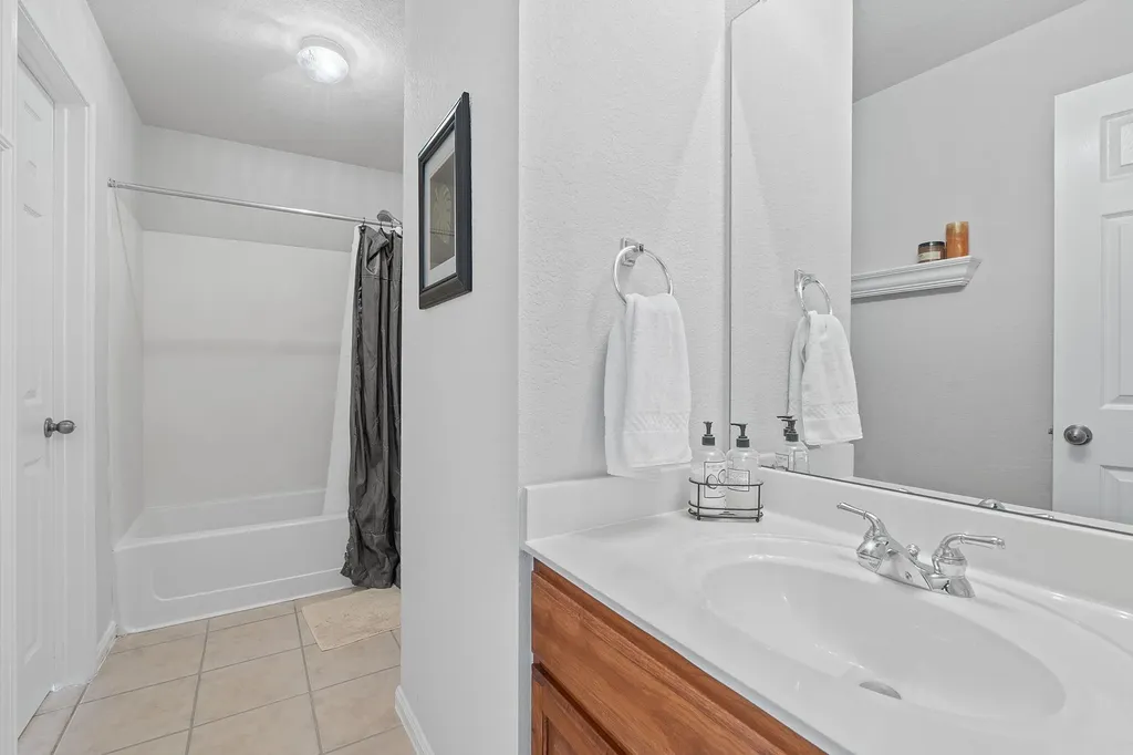 1024 Portchester Castle Path Pflugerville TX 78660