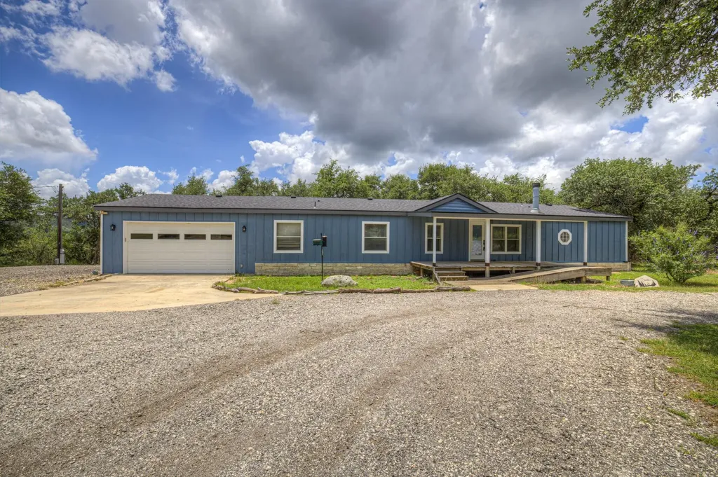 173 Sarah Canyon Lake TX 78133