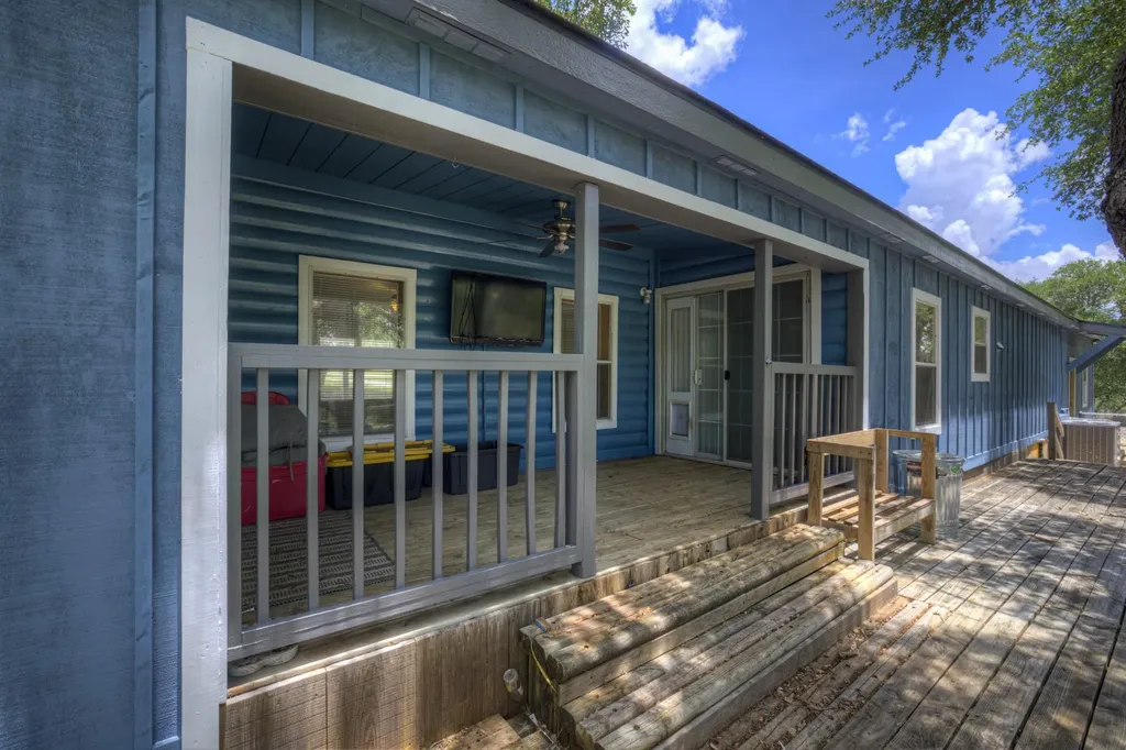 173 Sarah Canyon Lake TX 78133