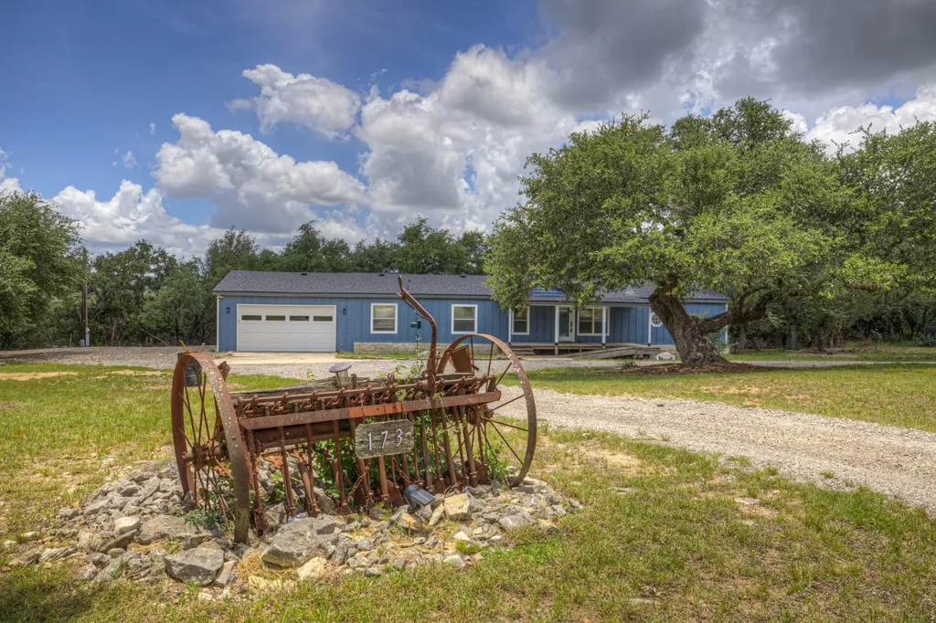 173 Sarah Canyon Lake TX 78133