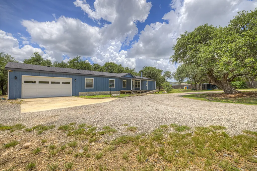 173 Sarah Canyon Lake TX 78133
