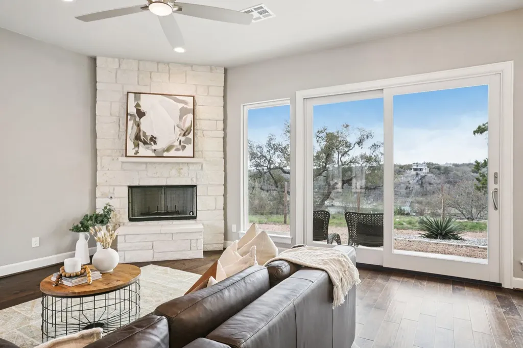 23601 Old Ferry Road Spicewood TX 78669
