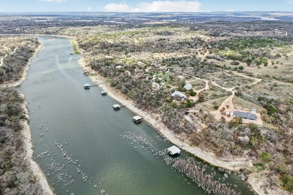 23601 Old Ferry Road Spicewood TX 78669