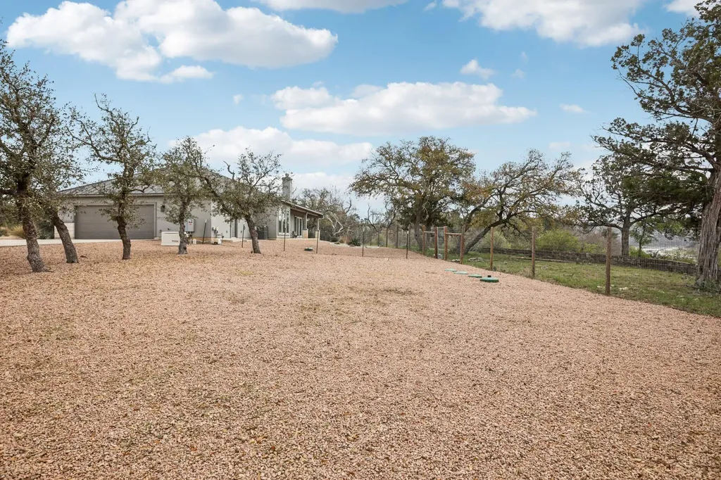 23601 Old Ferry Road Spicewood TX 78669