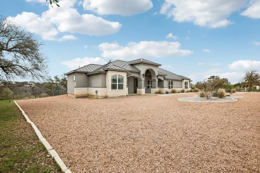 23601 Old Ferry Road Spicewood TX 78669